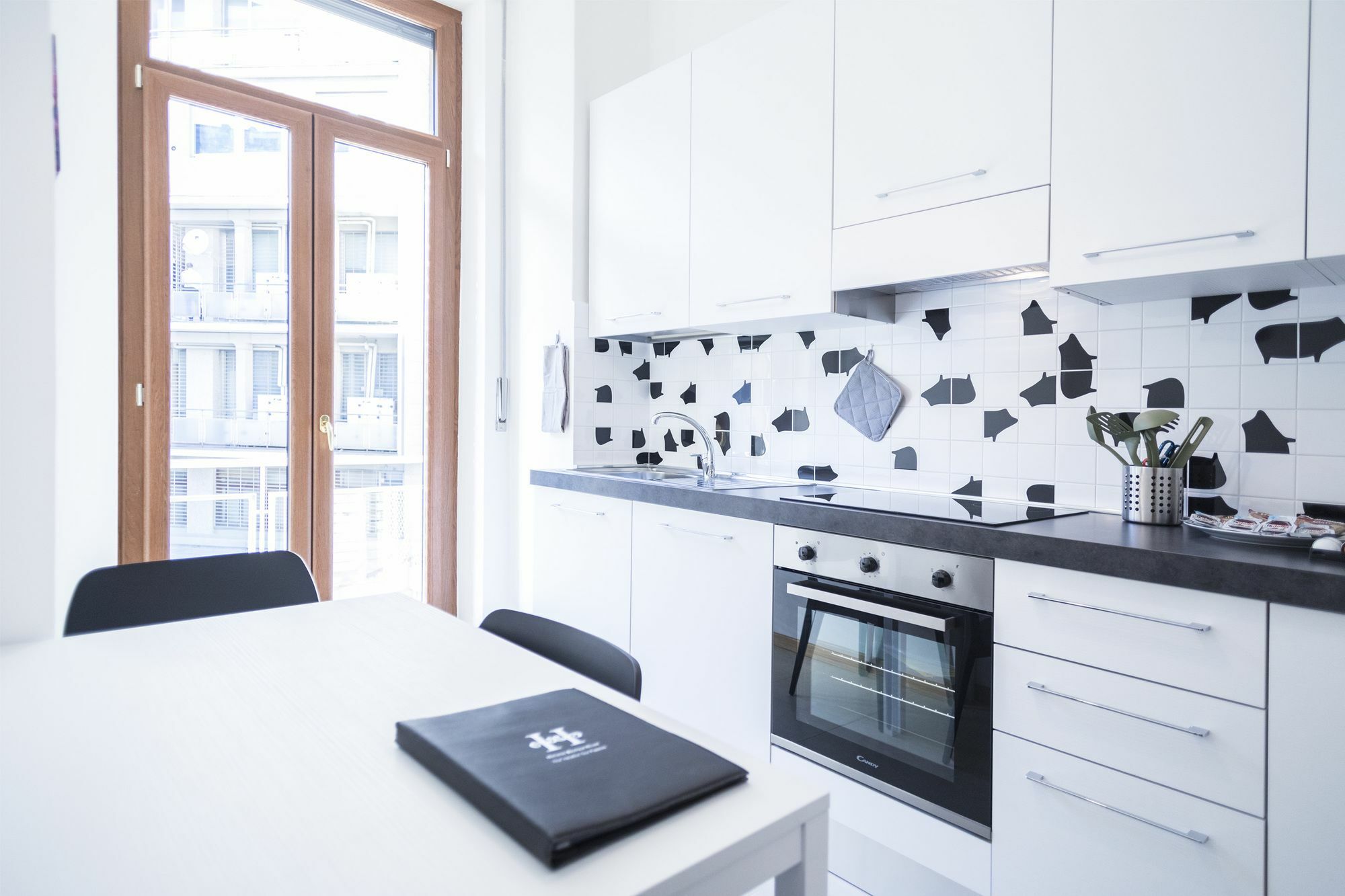 Hemeras Boutique Homes - Design Apartments Near Duomo Cathedral Milano Esterno foto